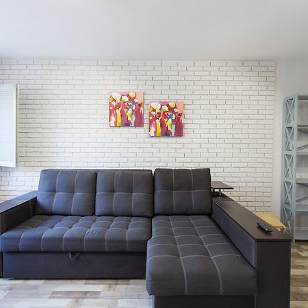 Loft Apartment Near Botanical Garden คาร์คิฟ ภายนอก รูปภาพ