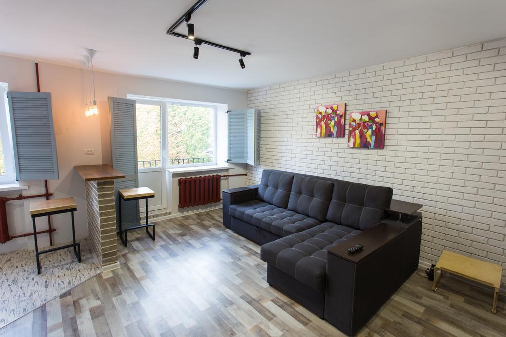 Loft Apartment Near Botanical Garden คาร์คิฟ ภายนอก รูปภาพ