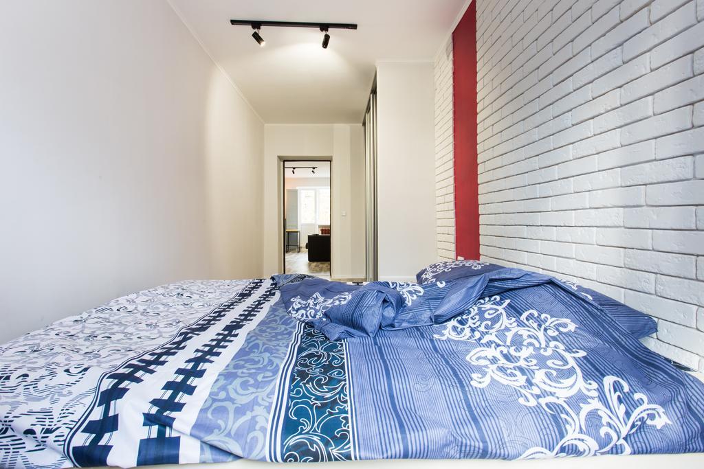 Loft Apartment Near Botanical Garden คาร์คิฟ ภายนอก รูปภาพ